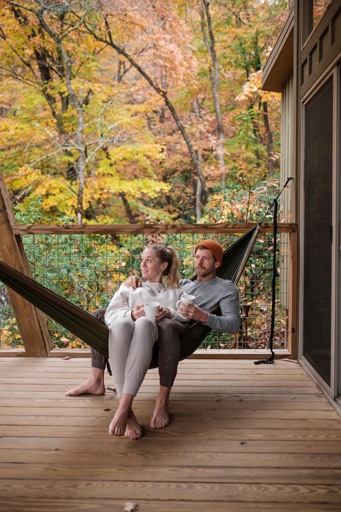 pilot cove forest lodging