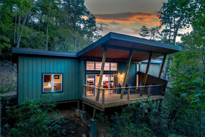 pilot cove forest lodging