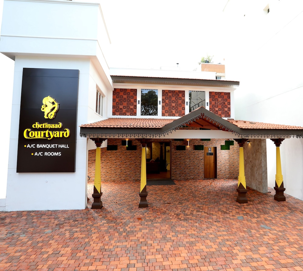 chetinaad courtyard gandhipuram