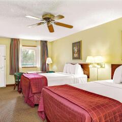 All-Movie Hotel,,3 star