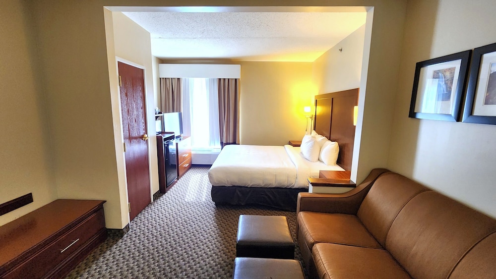comfort inn and suites near pocono mountains