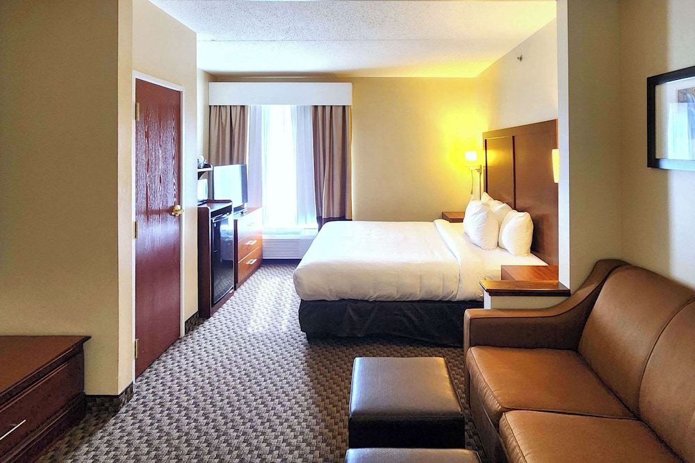 comfort inn and suites near pocono mountains