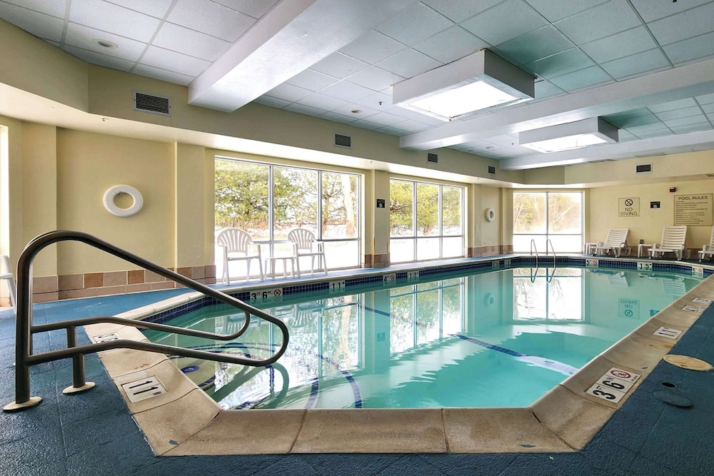 comfort inn and suites near pocono mountains