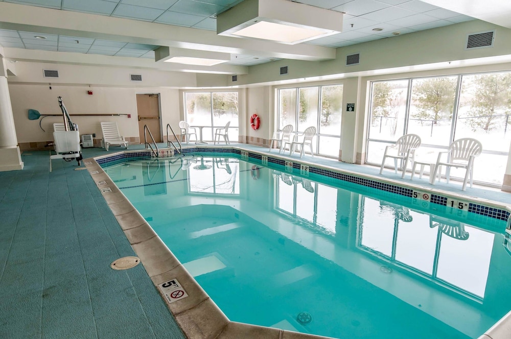 comfort inn and suites near pocono mountains