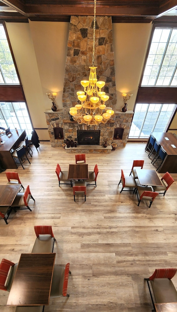 comfort inn and suites near pocono mountains