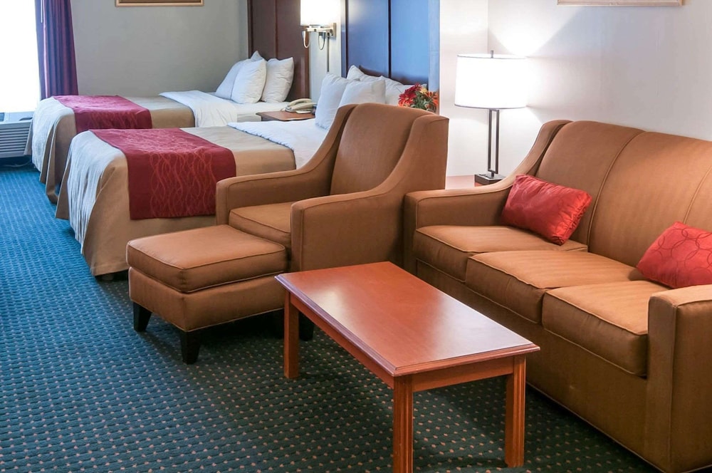 comfort inn and suites near pocono mountains