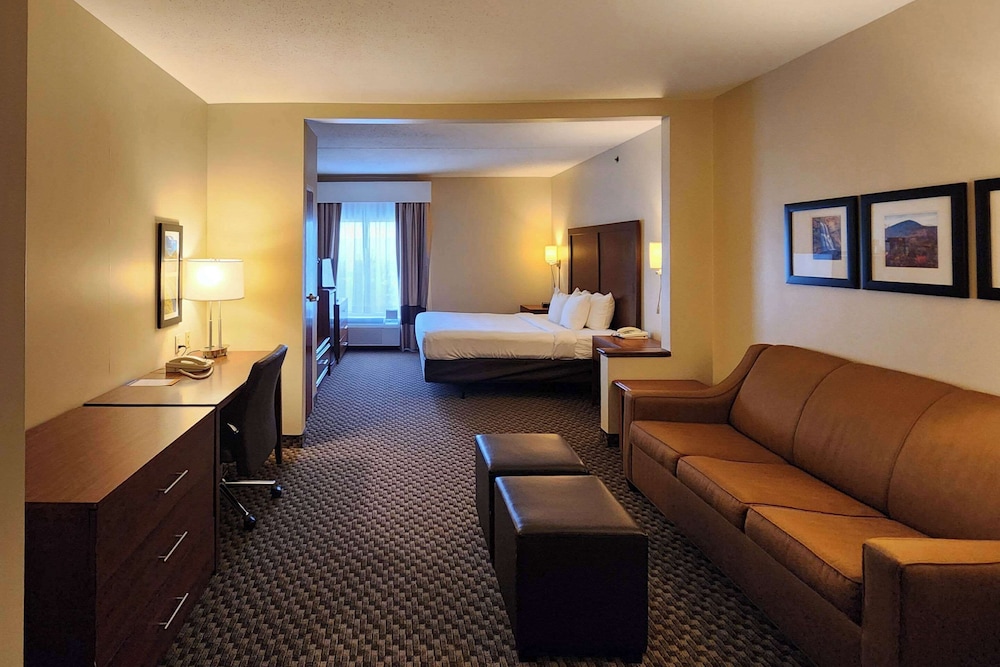 comfort inn and suites near pocono mountains