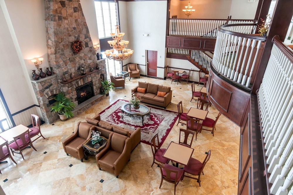 comfort inn and suites near pocono mountains