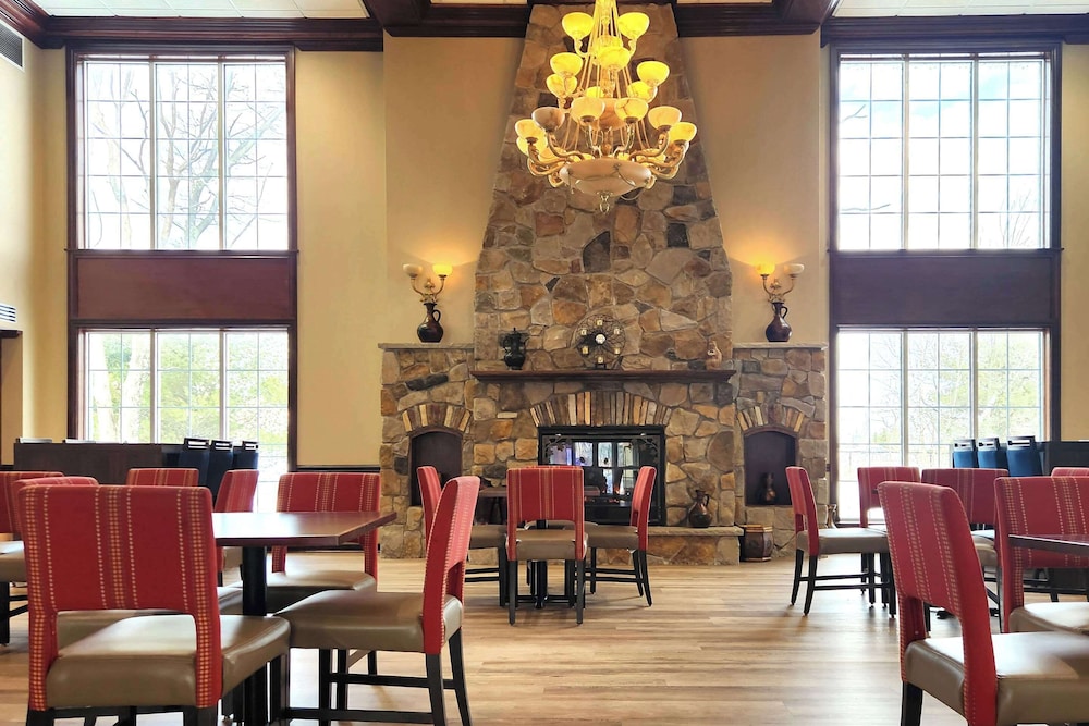 comfort inn and suites near pocono mountains