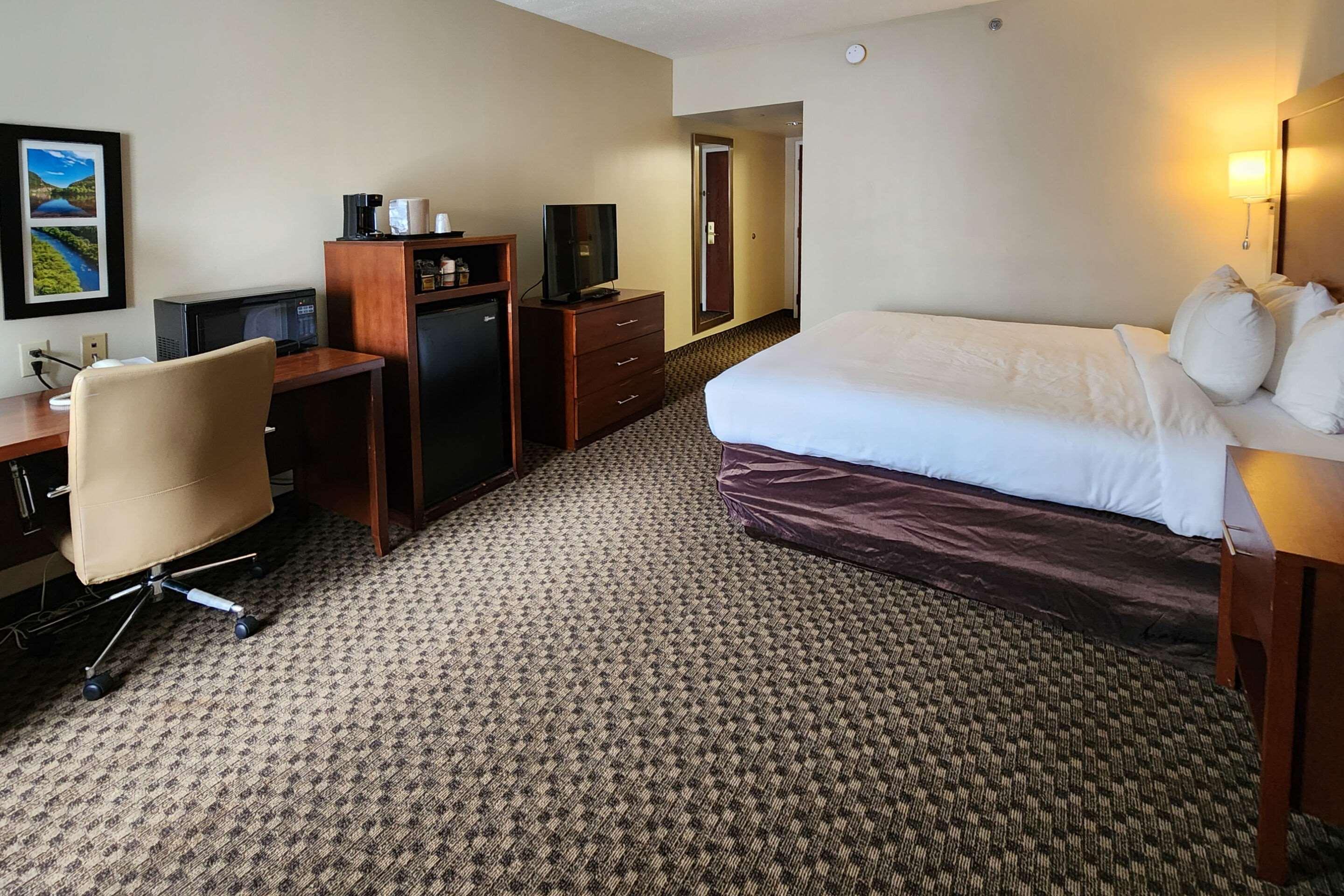 comfort inn and suites near pocono mountains