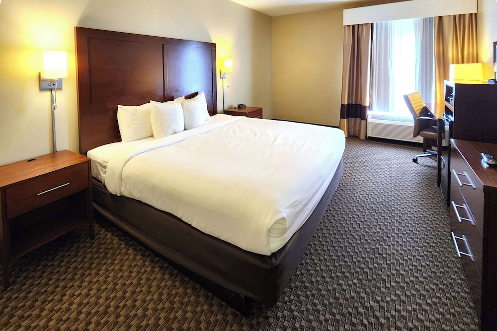 comfort inn and suites near pocono mountains