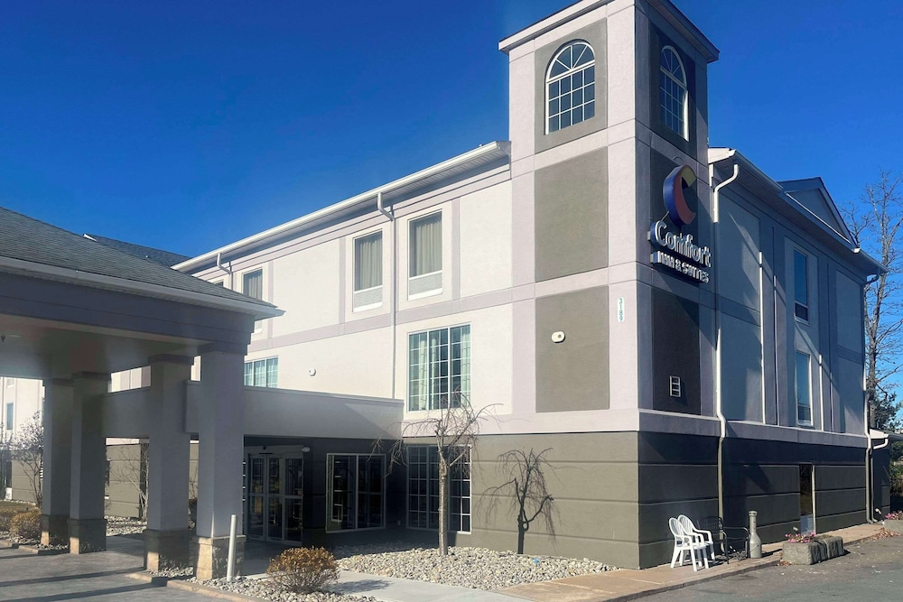 comfort inn and suites near pocono mountains