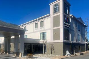 comfort inn and suites near pocono mountains