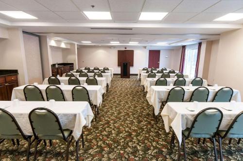 comfort inn and suites near pocono mountains