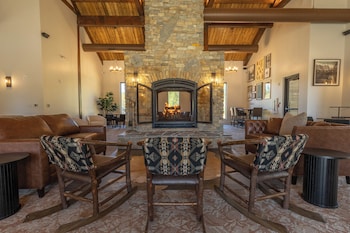 Firefall Ranch Yosemite,24025 California 120,4 star
