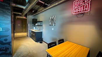 brewhalla hotel