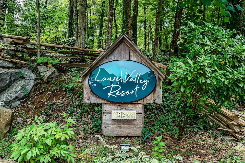 laurel valley mountain retreat