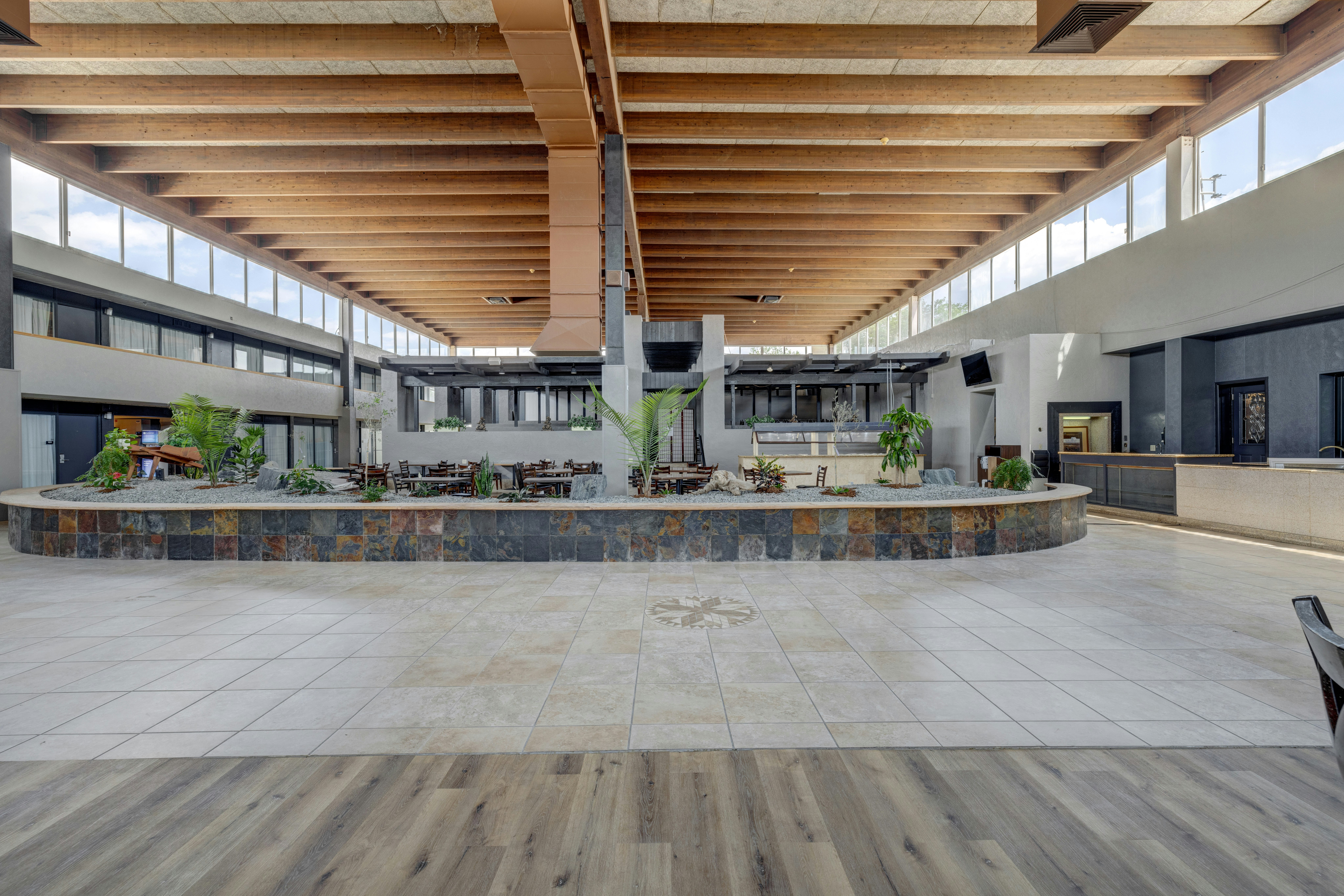 riverside hotel and conference center