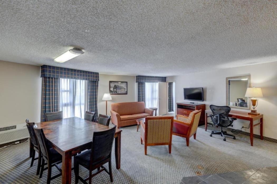 riverside hotel and conference center