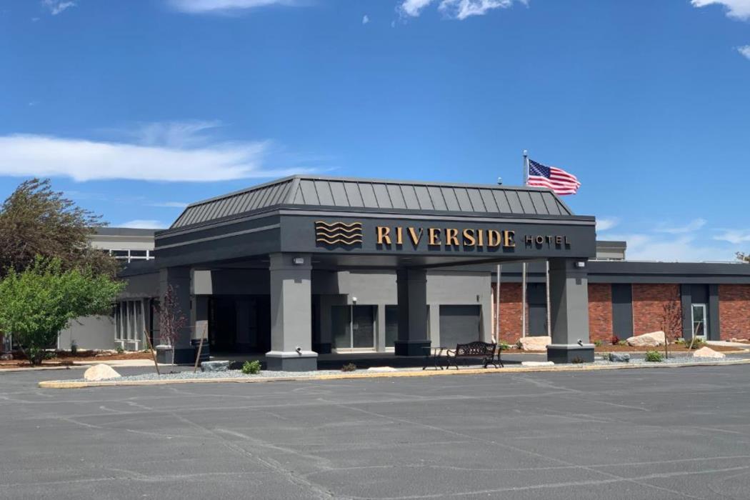 riverside hotel and conference center