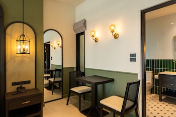 shamrock chiangmai hotel