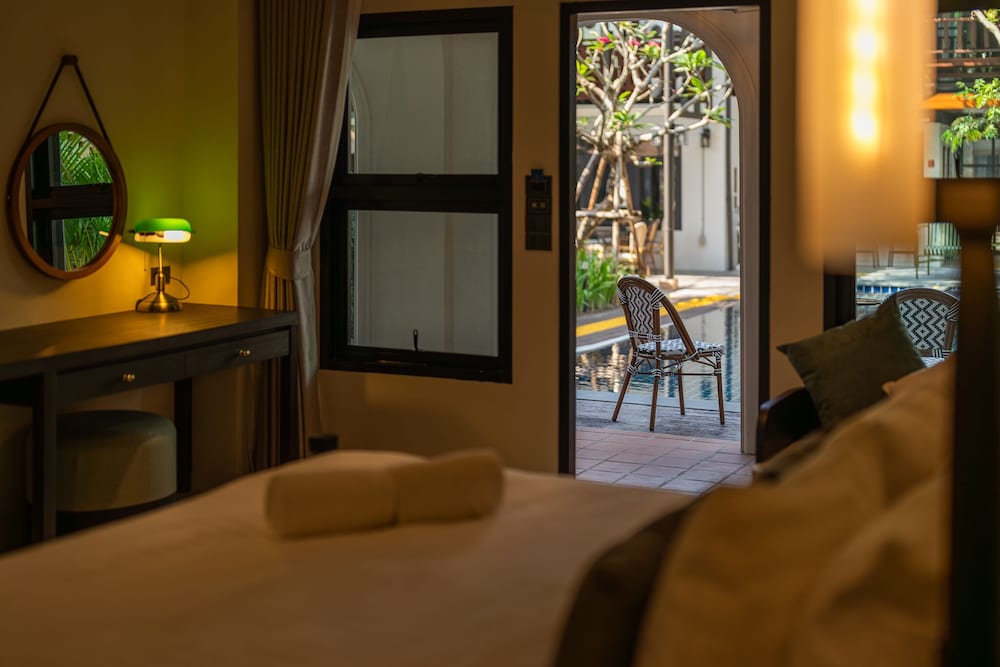 shamrock chiangmai hotel