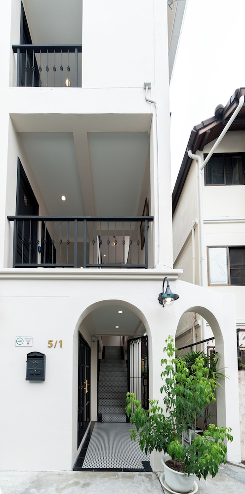 holiday cottage hotel chiang mai