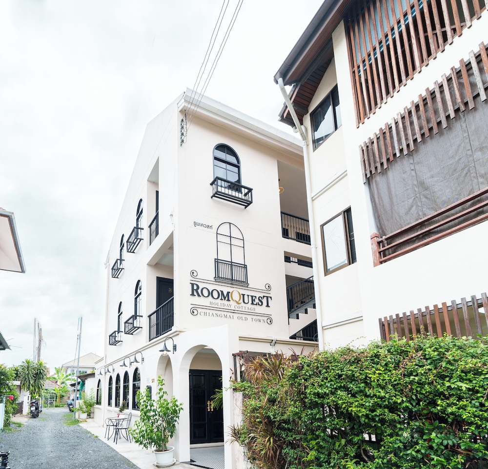 holiday cottage hotel chiang mai