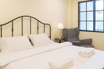 holiday cottage hotel chiang mai