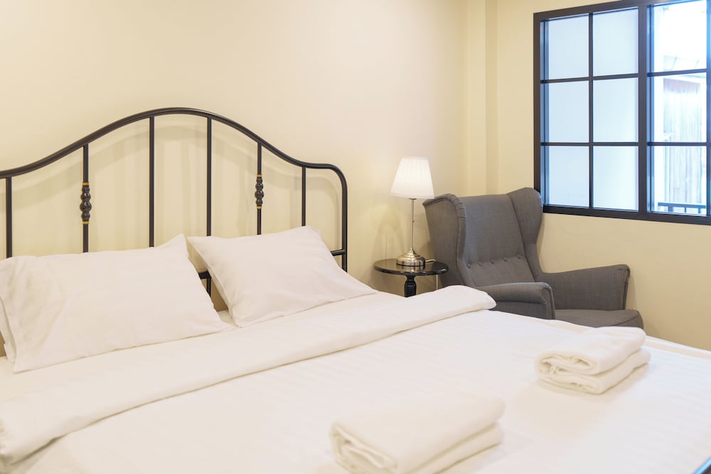 holiday cottage hotel chiang mai