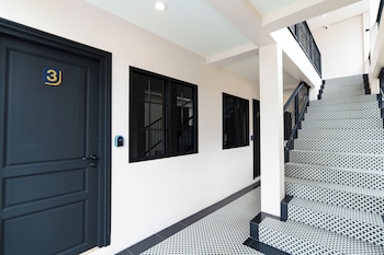 holiday cottage hotel chiang mai