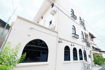holiday cottage hotel chiang mai