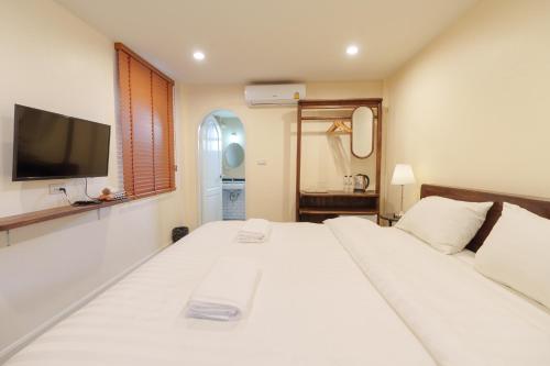 holiday cottage hotel chiang mai