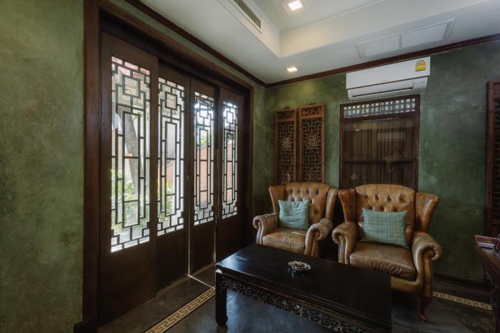 lunar mansion hotel