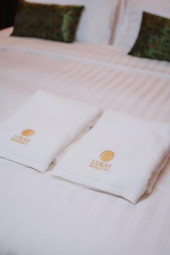 lunar mansion hotel