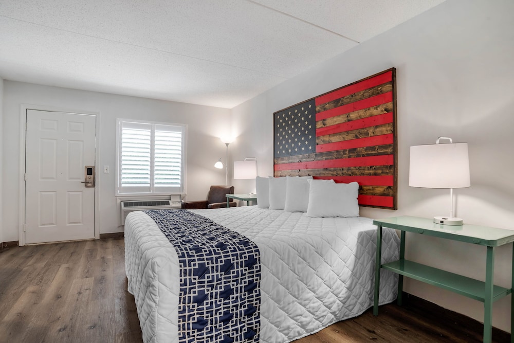 super 8 by wyndham daleville fort novosel