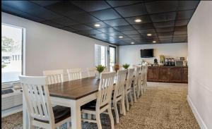 super 8 by wyndham daleville fort novosel