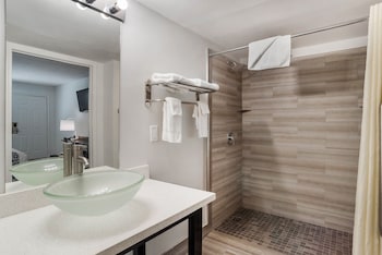 super 8 by wyndham daleville fort novosel