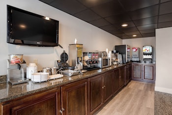 super 8 by wyndham daleville fort novosel