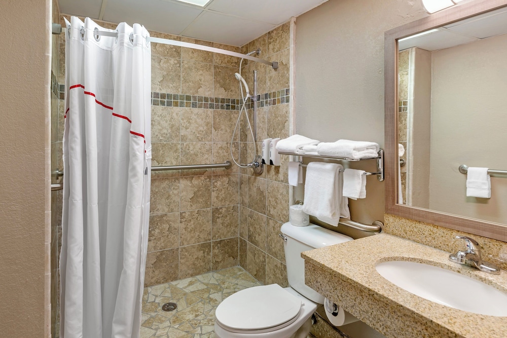 red roof inn doswell kings dominion