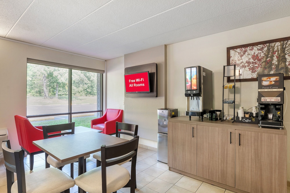 red roof inn doswell kings dominion