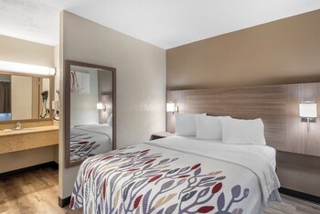 red roof inn doswell kings dominion