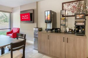 red roof inn doswell kings dominion