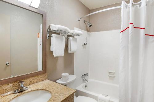 red roof inn doswell kings dominion