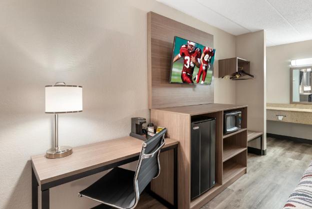 red roof inn doswell kings dominion