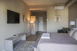 Hotel Whiskey In Pascagoula,,2 star