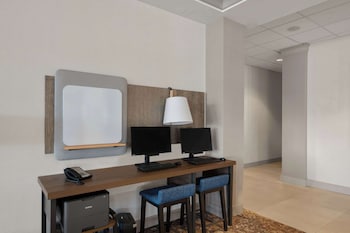 hilton garden inn omaha east council bluffs