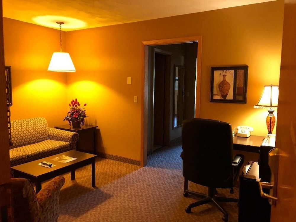 quality inn and suites munising