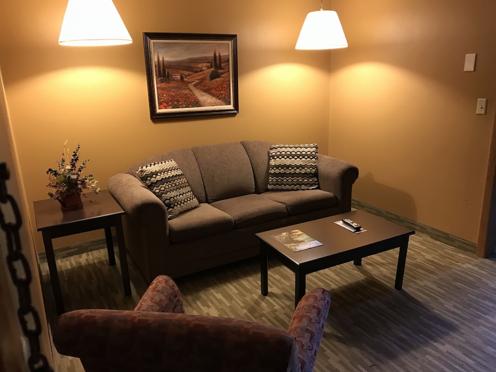 quality inn and suites munising