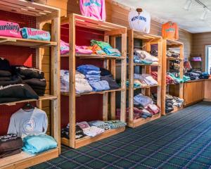quality inn and suites munising